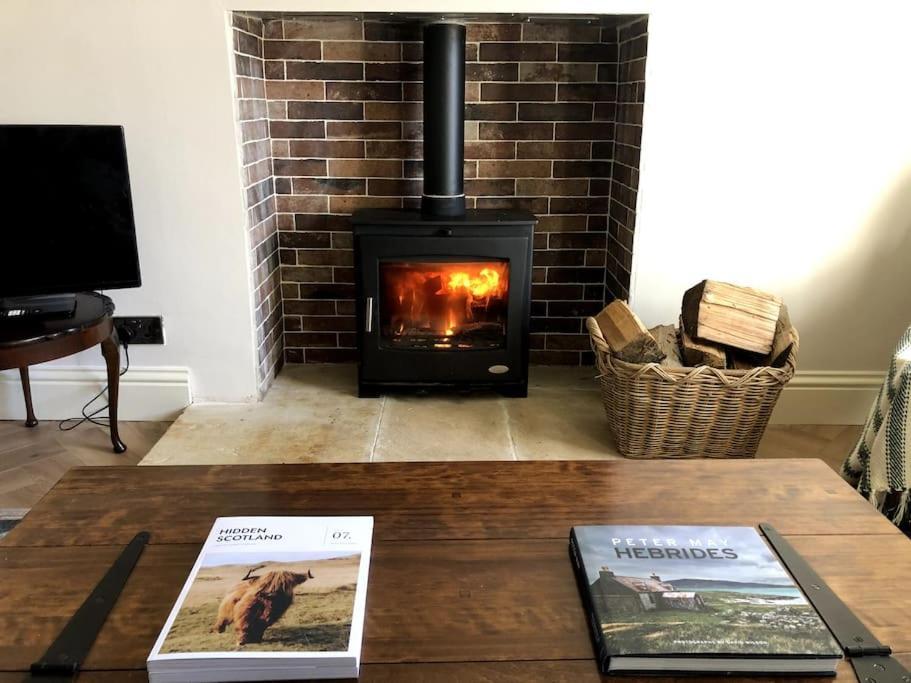 Rosebank Cottage With Log Burner And Hot Tub Alexandria Zewnętrze zdjęcie